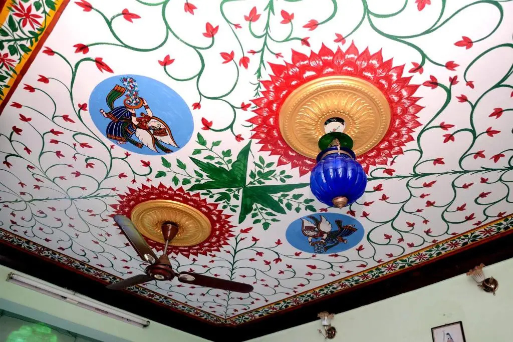 Economy room