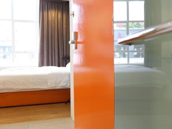 1 Hotel Taman Connaught