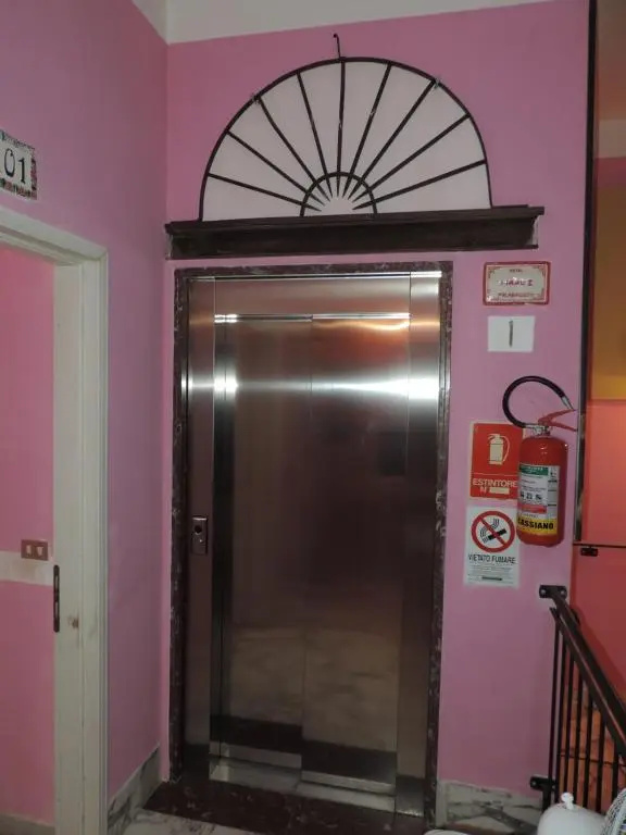 Hotel photo 11