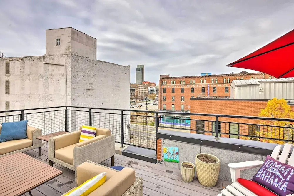 Downtown Condo w/ Rooftop Patio & City Views!