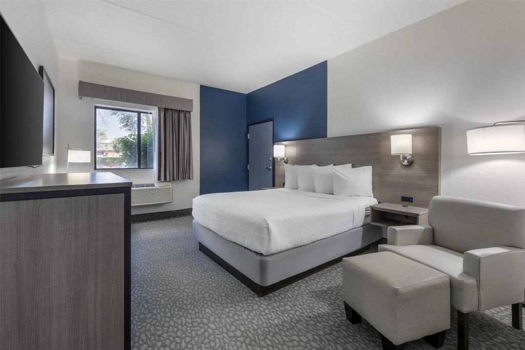 Best Western Bolingbrook Hotel — 4