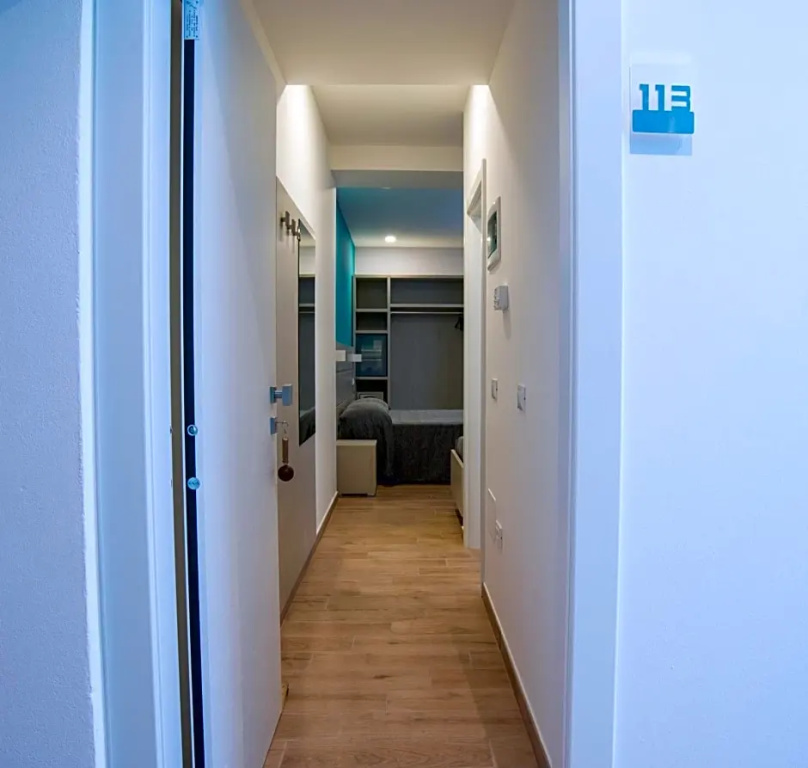 Economy room