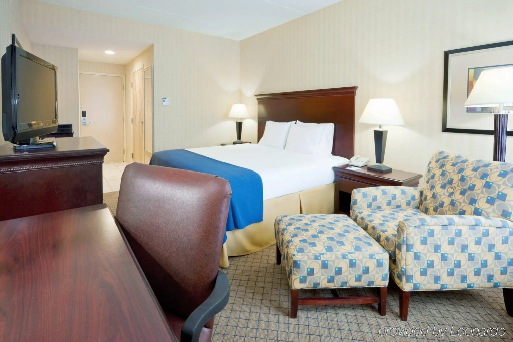 Holiday Inn Express Hotel & Suites West Long Branch by IHG - Général