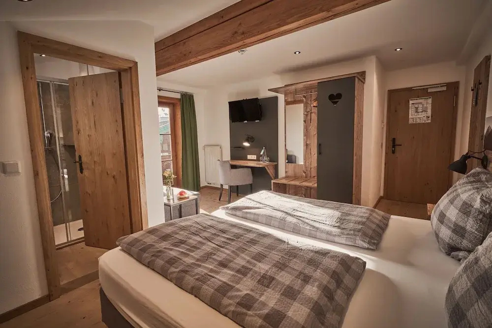 Standard room with balcony