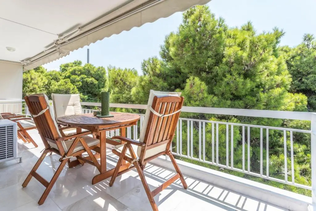 Athens Riviera -HiEnd flat at top Kavouri beach location