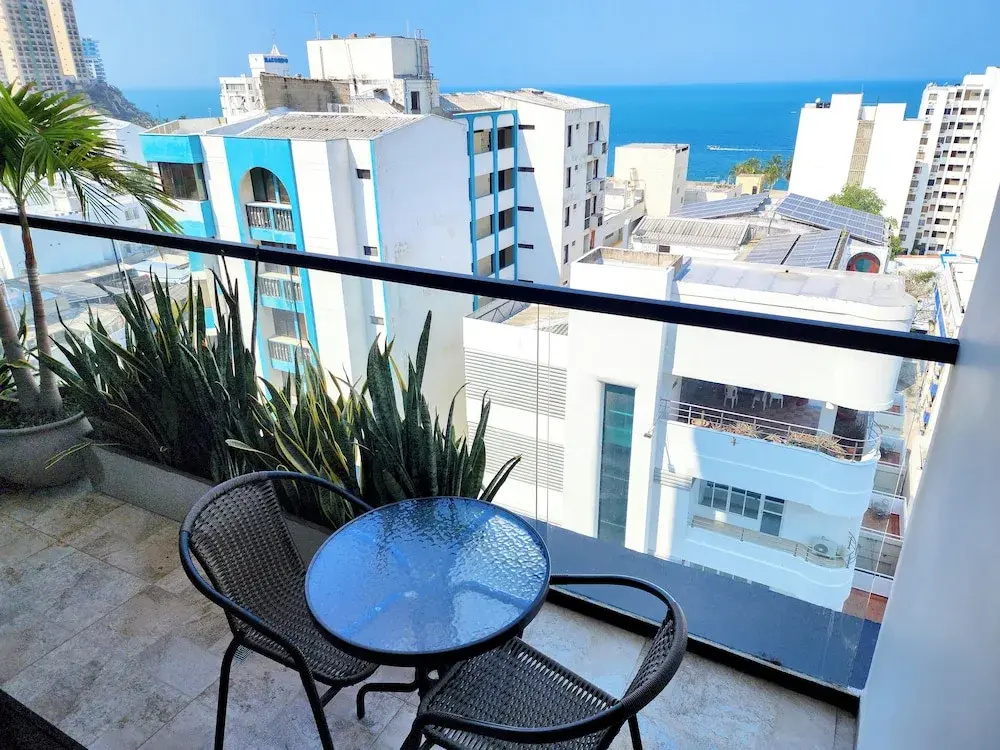Apartasuites Vita 945 - By Bedviajes