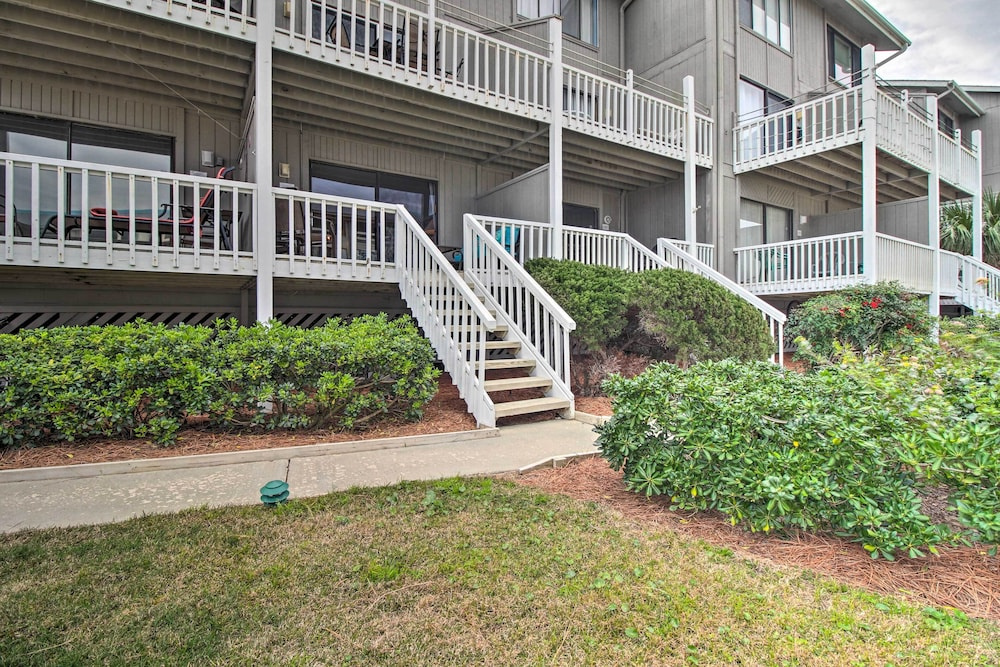 Steps to Pool & Beach: St. Helena Island Escape!