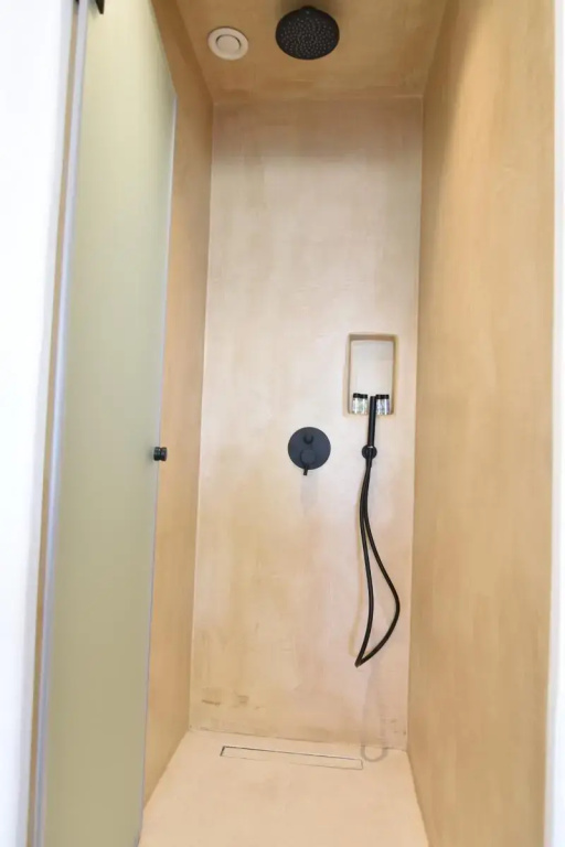 Premium Double room (full double bed)