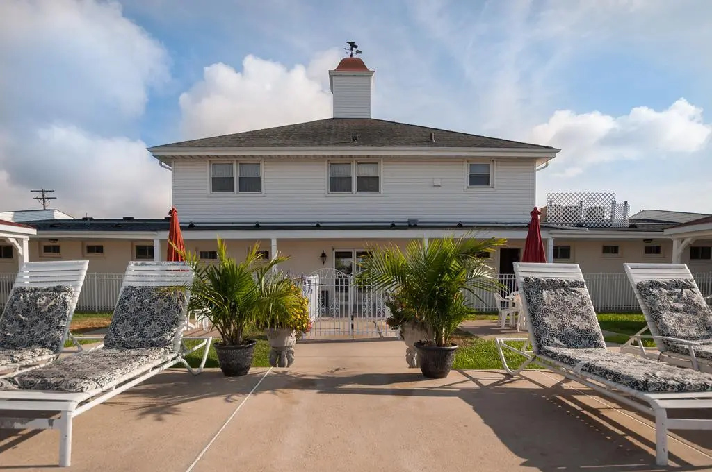 Point Pleasant Manor