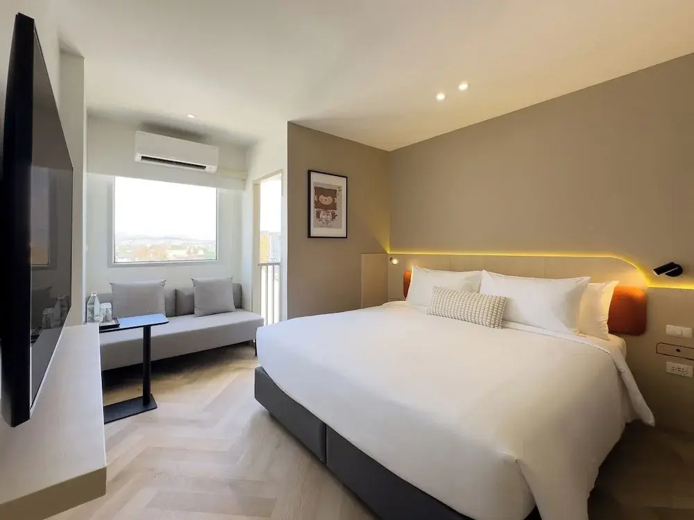 Superior Double room with balcony (full double bed)