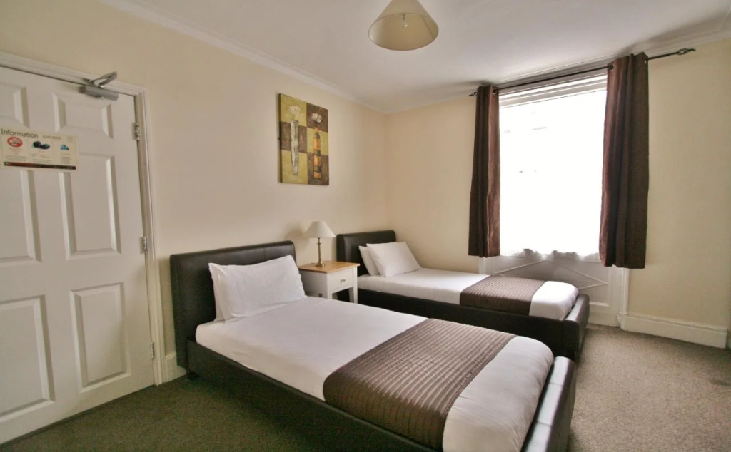 Central Hotel Cheltenham by Roomsbooked - Général