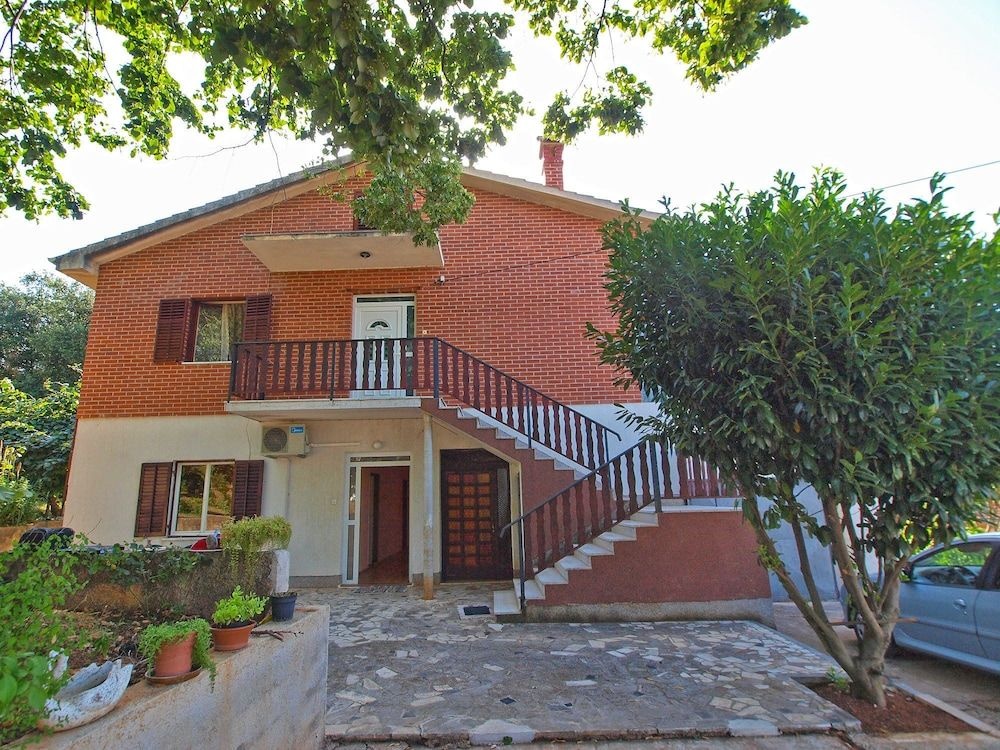 Apartment 1157