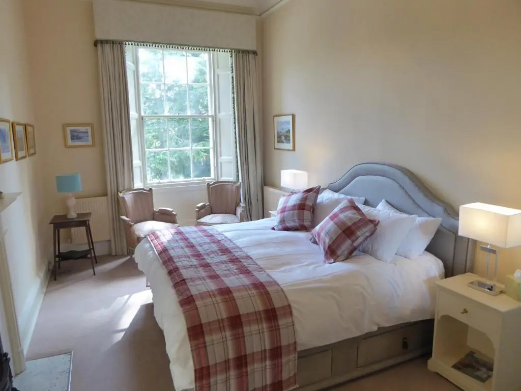 Deluxe Double room (full double bed)