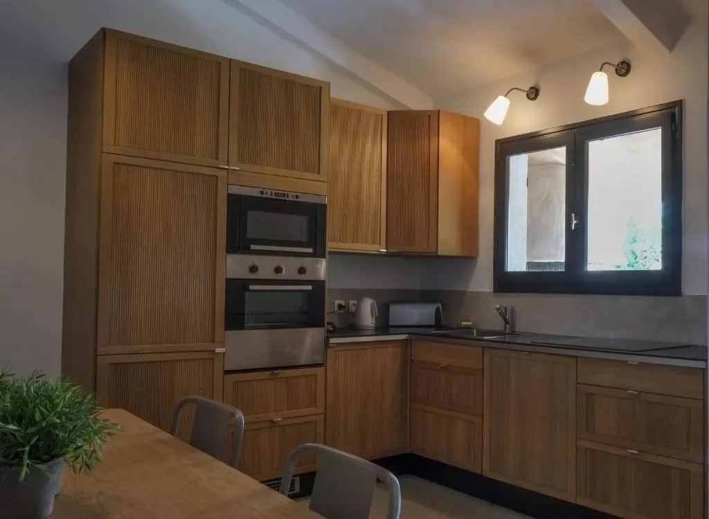 2 Bedrooms Villa
