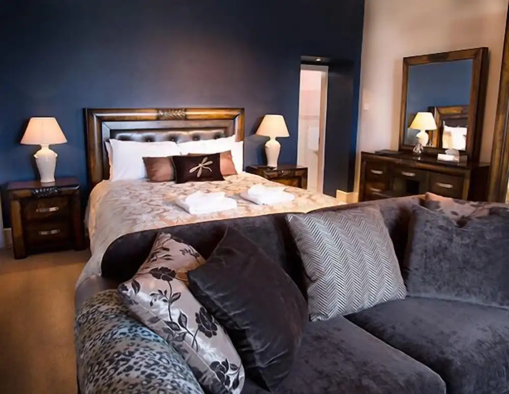 The Coast Lodge, Restaurant and Bed & Breakfast by null