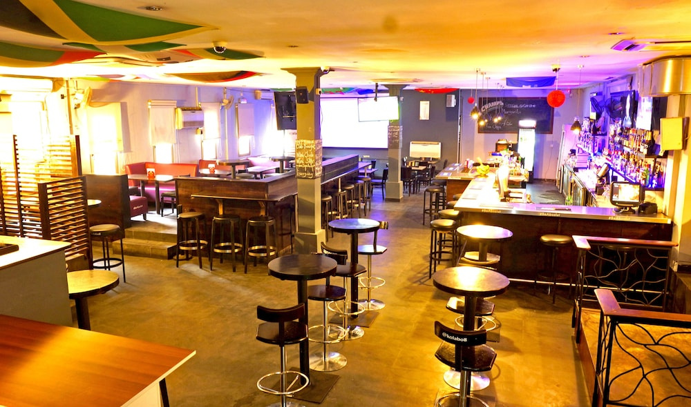 Central Hotel( Osu) - Général