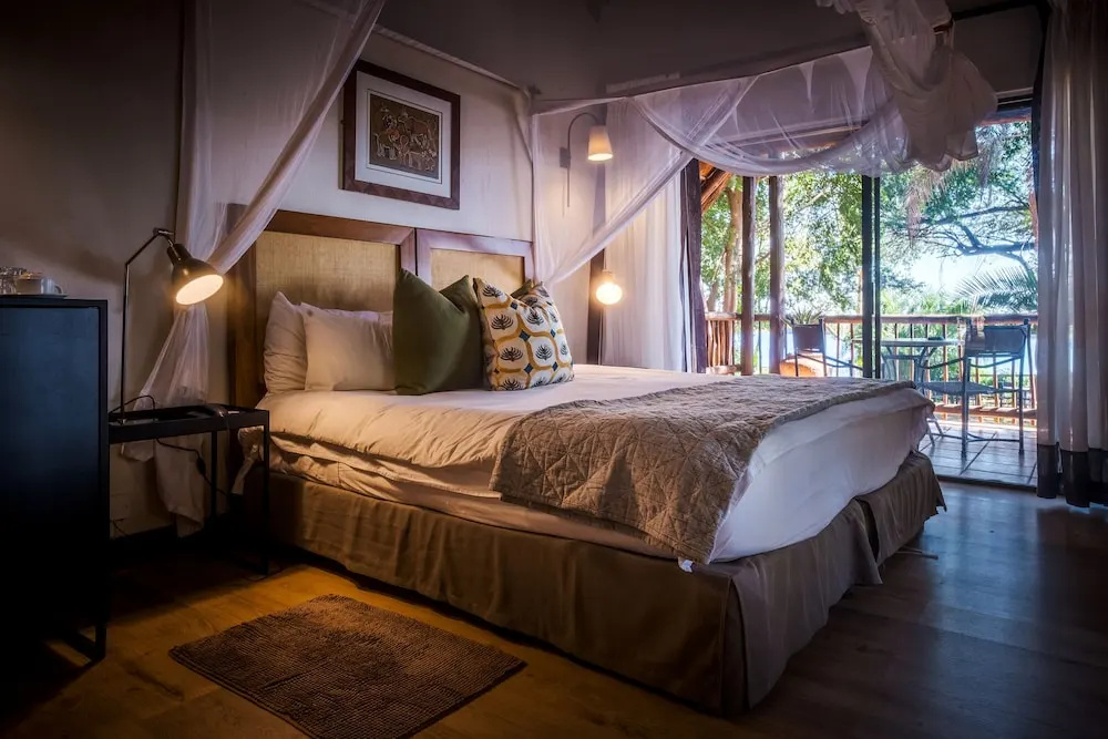 Luxury Double Suite with balcony (full double bed)