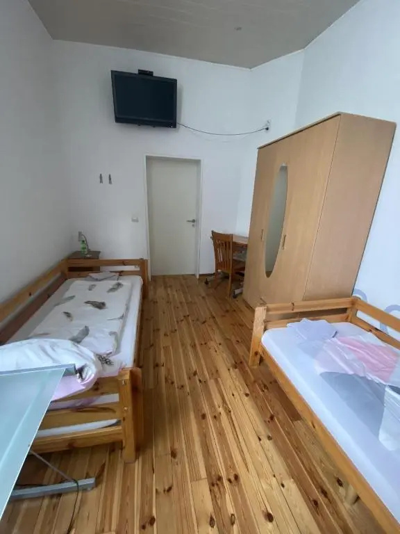 Economy Double room (twin beds)