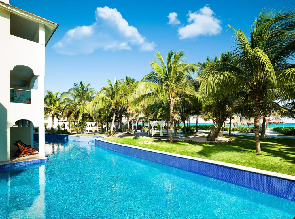 El Dorado Royale, Catamarán, Cenote & More Inclusive Aparthotel