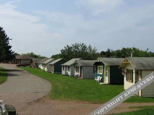 Summerside Motel & Cottages