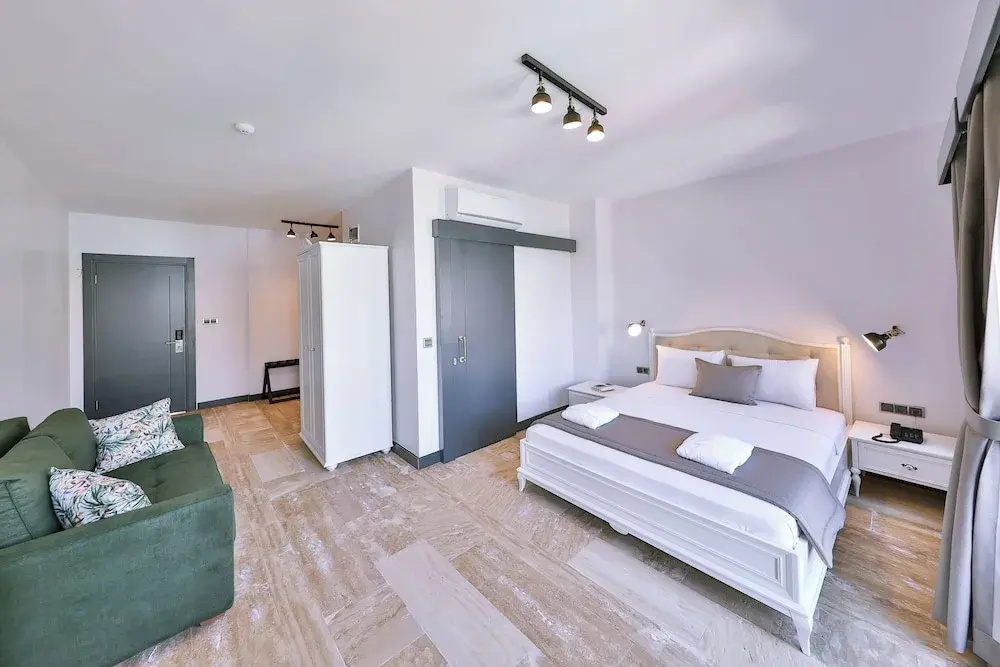 Deluxe Quadruple room