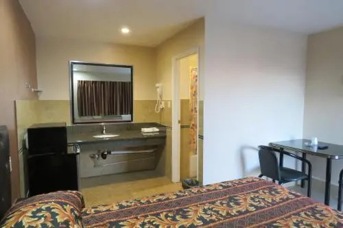 Foxys Den Motel - Général