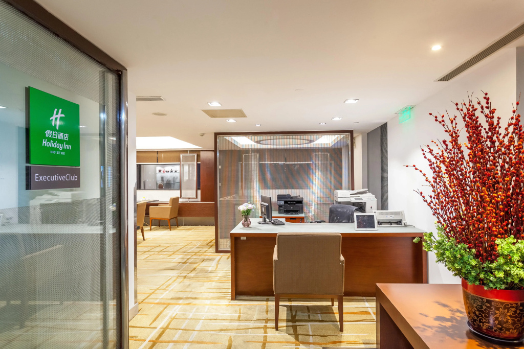 Lobby & Reception