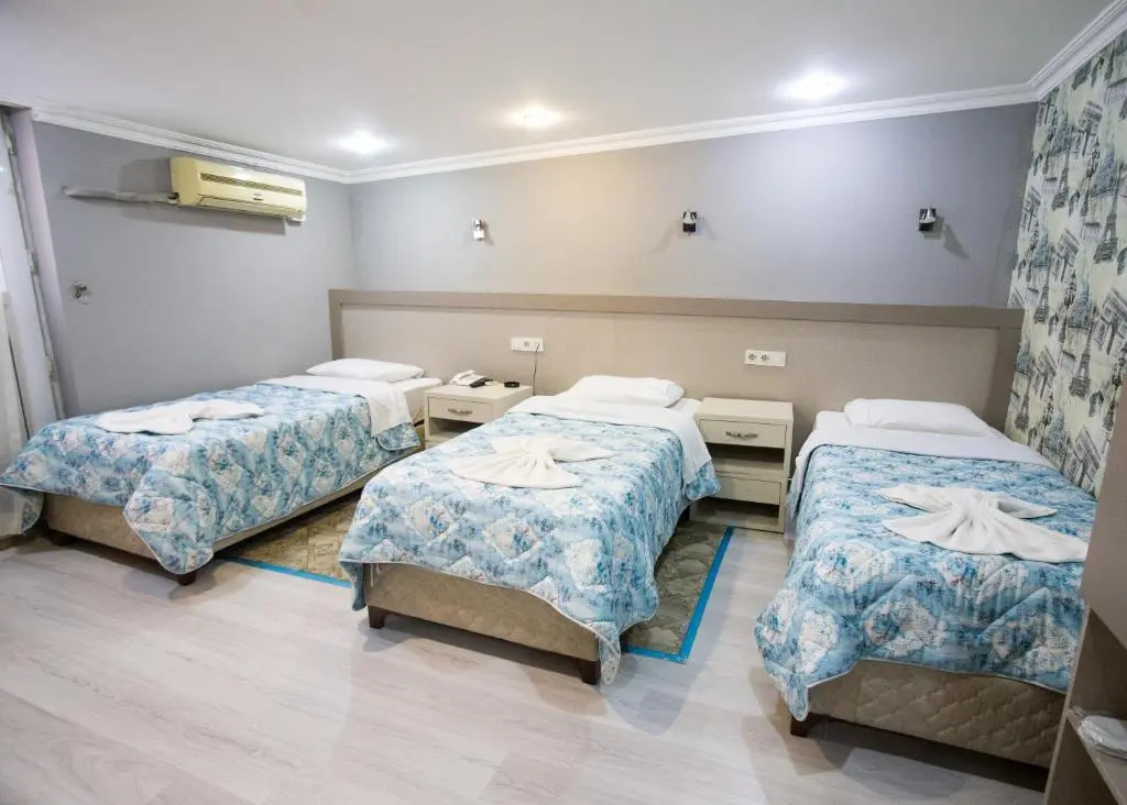 Standard Triple room with balcony