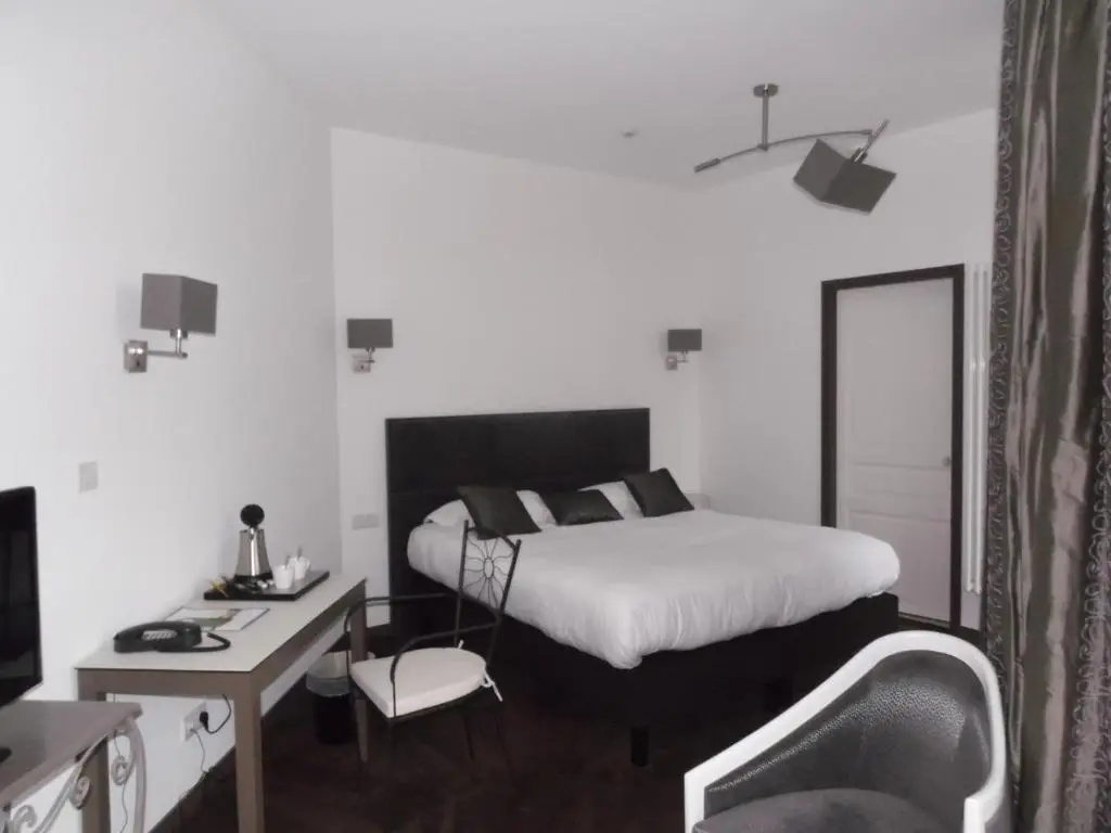 Superior Double room (full double bed)