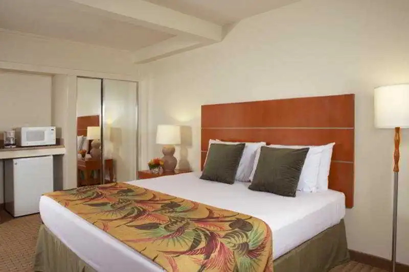 Romer House Waikiki - Chambres