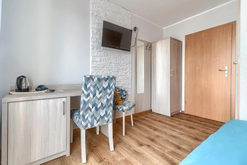 Economy room