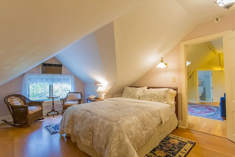 2 Bedrooms Suite