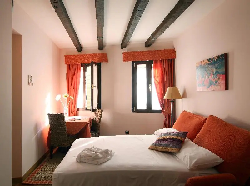 Hotel Rural Casona De Torres - Chambres