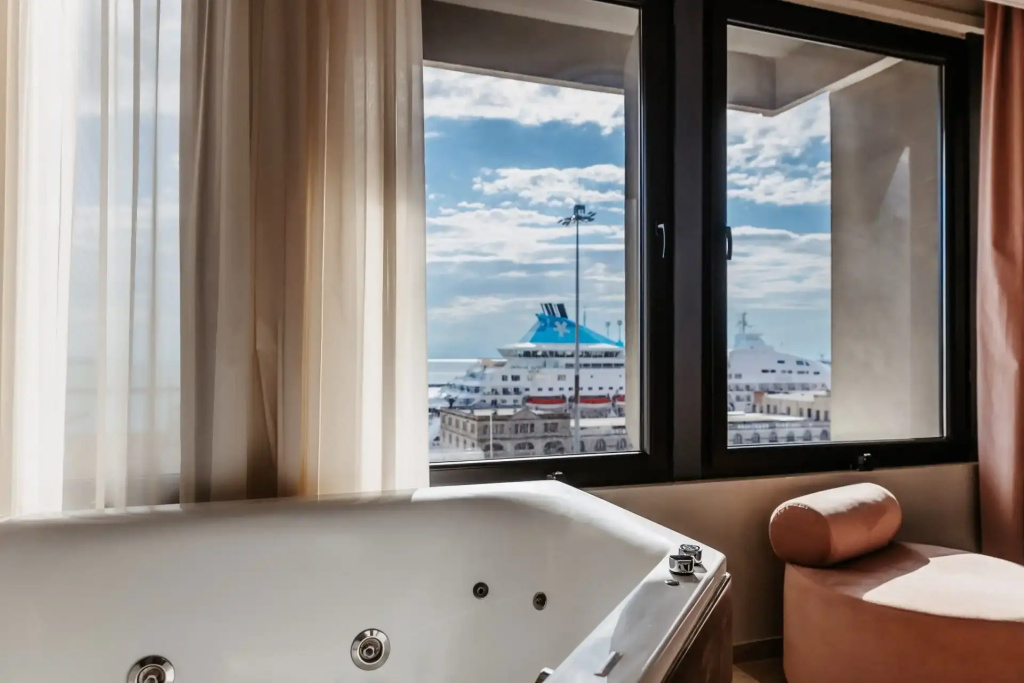Sea & the City