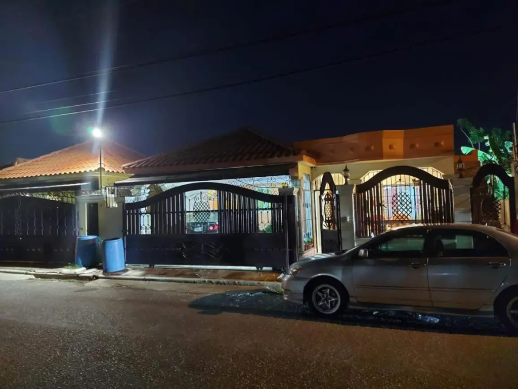 Hermosa casa urbanización Jardines del Norte
