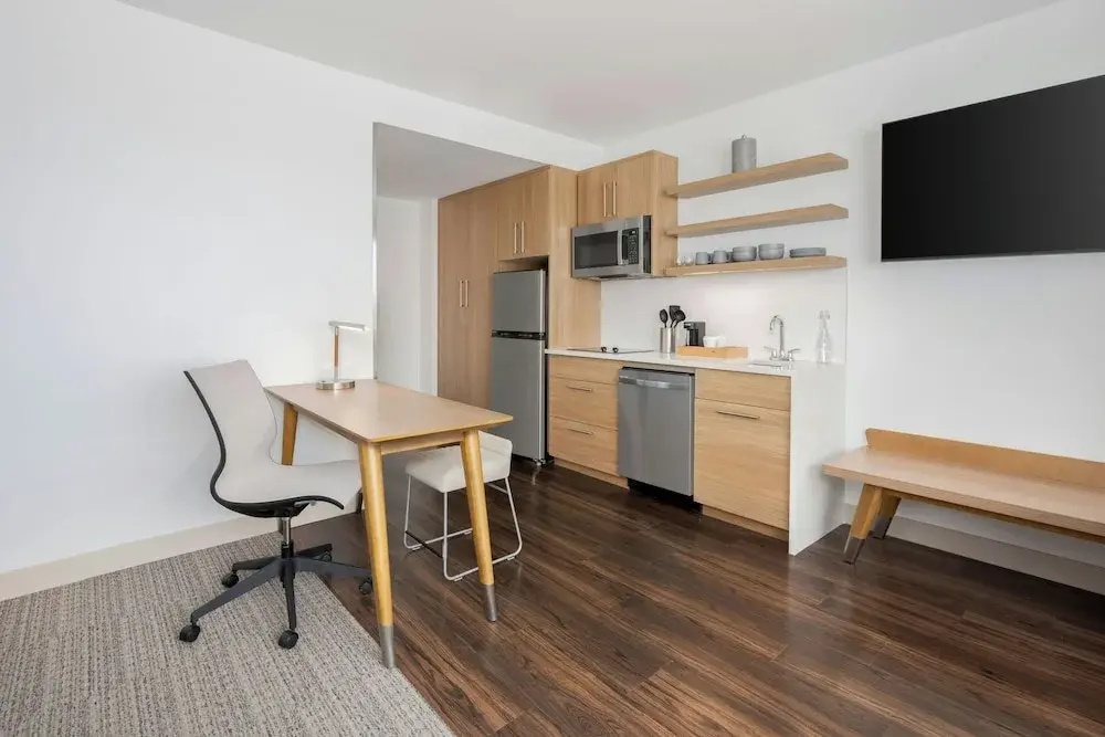 1 Bedroom Suite
