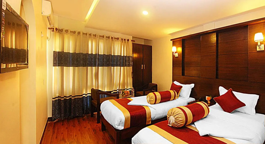 Deluxe Double room (full double bed)