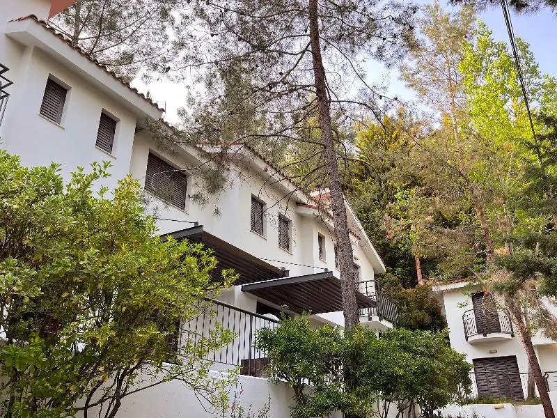 Poed Residence