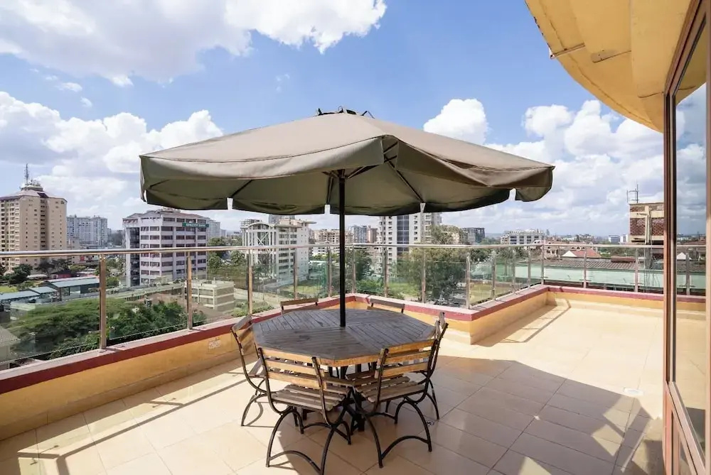 Luxurious 4 Bedroom Apartment With a Rooftop Pool in Kilimani