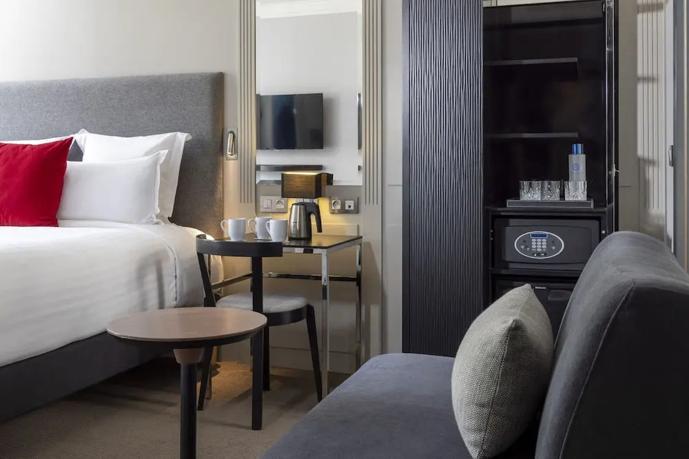 Hôtel Les Matins de Paris & Spa 85