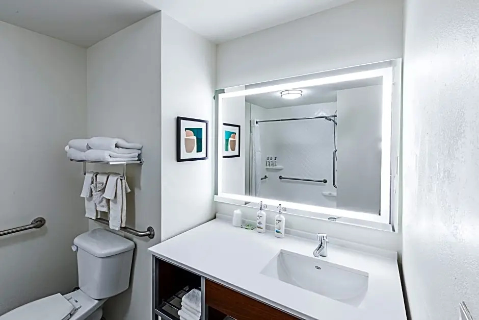 Holiday Inn Hotel & Suites Tulsa South by IHG - Chambres