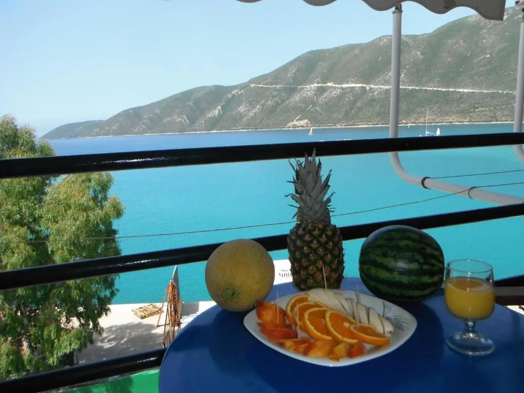 Standard Double room with sea view (full double bed)