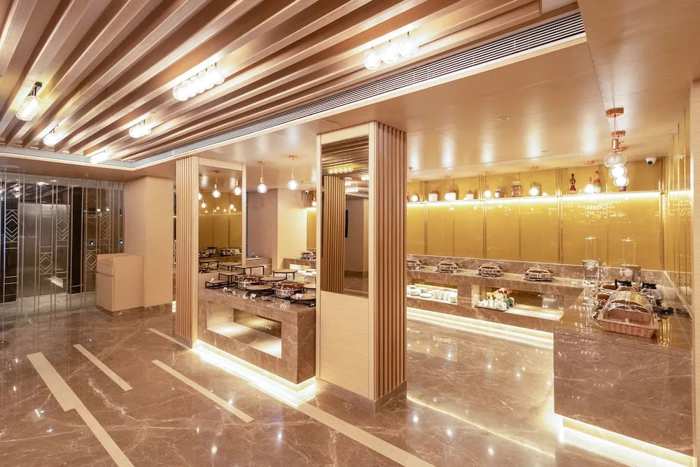 Food & Beverage