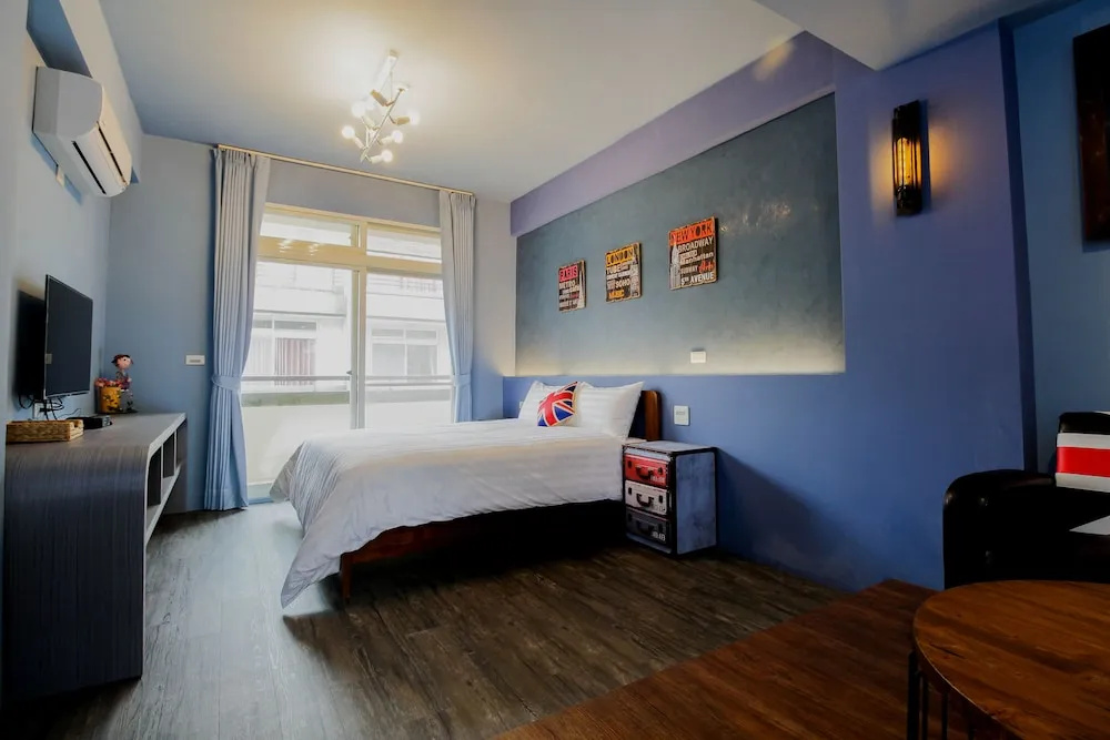 Superior Double room with balcony (full double bed)