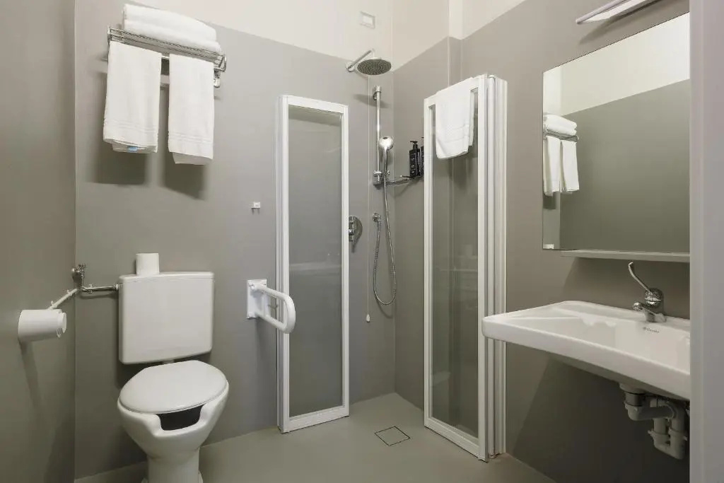 Standard Double room (full double bed)