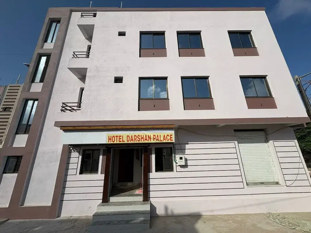 Hotel Darshan Palace - Near Dwarka Railway Station & Shree Dwarkadhish Temple