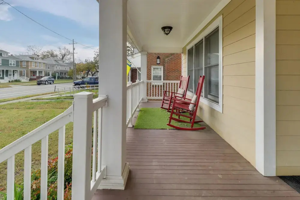 Centrally Located Hampton Roads Home w/ Game Room!