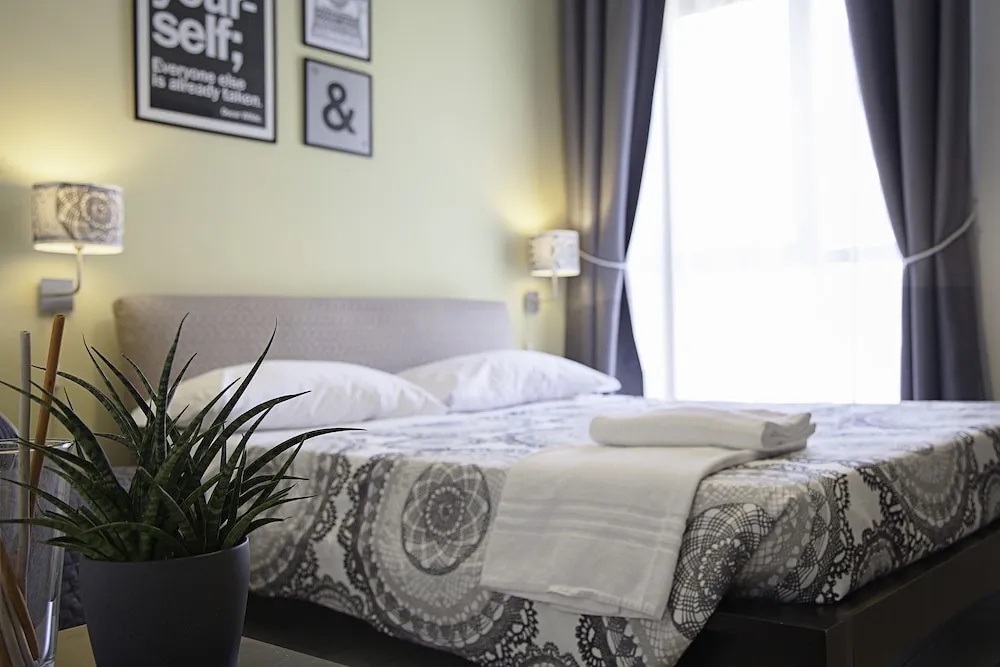 Deluxe Apartment