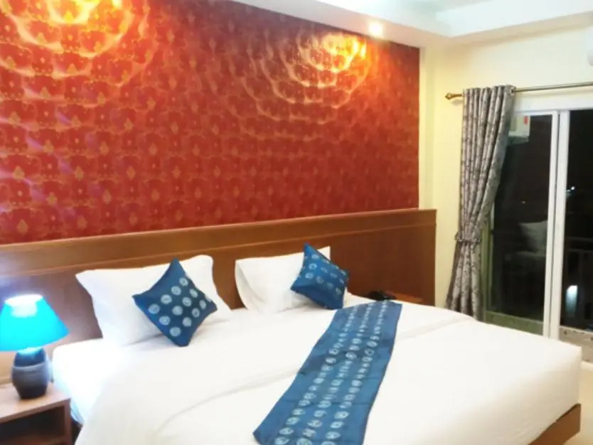 Standard Double room (full double bed)