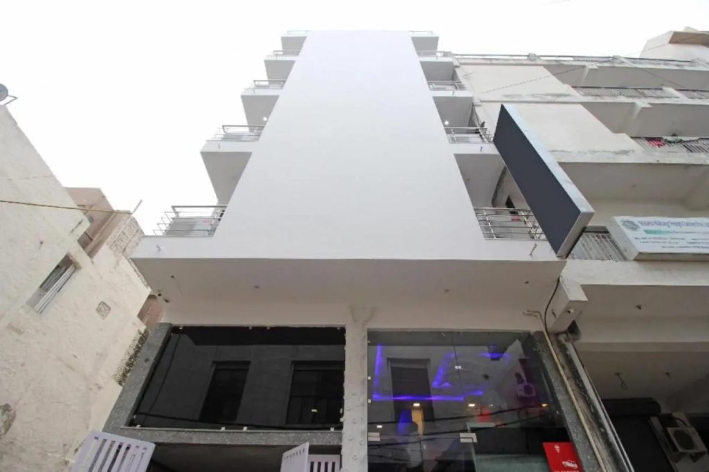 Fabexpress Tourist Palace